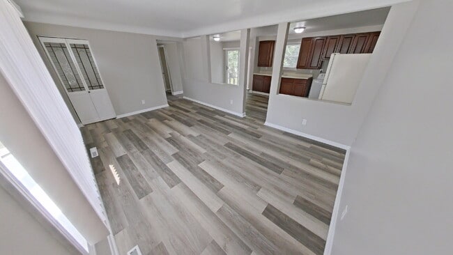 Photo - 2009 Capitol Ave