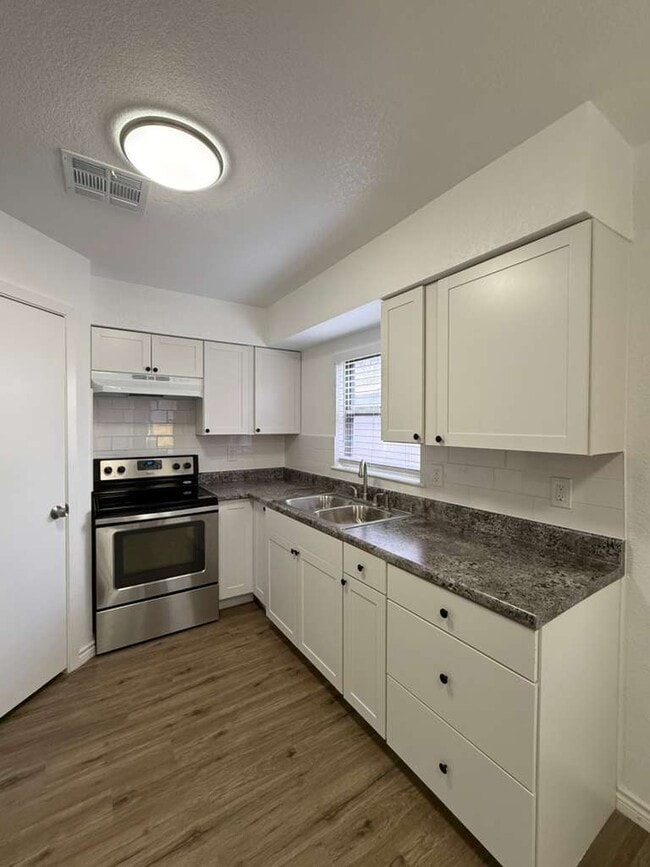 Photo - 5222 Tom Stafford Dr