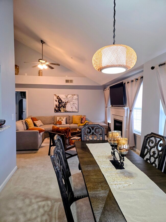 Photo - 5908 Founders Hill Dr Unidad 301