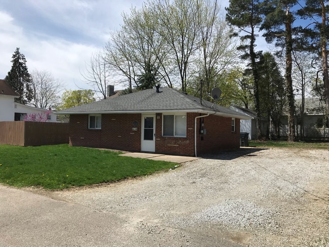 Building Photo - 2550 9th Ct