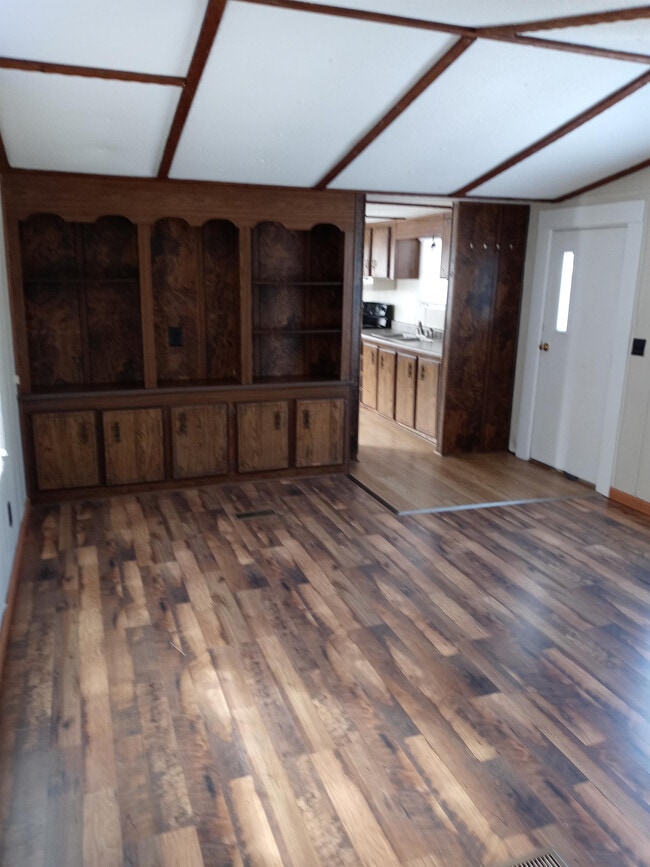 Building Photo - 259 Golden Crest Dr