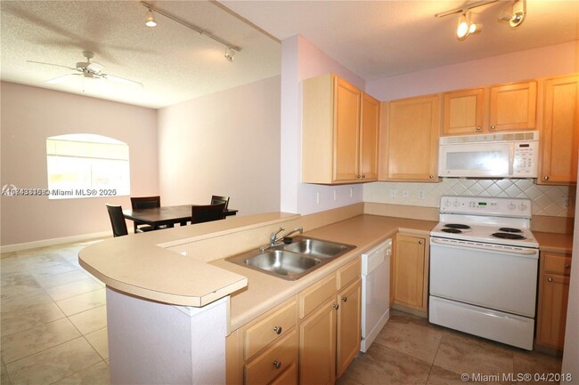 Photo - 6001 SW 70th St Condo Unit 117