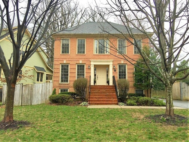 Miraculous & Palatial 5 Bedroom 3.5 Bathro... - Miraculous & Palatial 5 Bedroom 3.5 Bathro... House