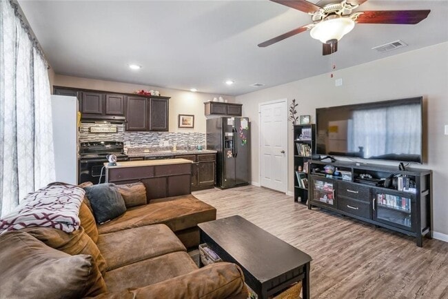 Photo - 16693 E Hammon