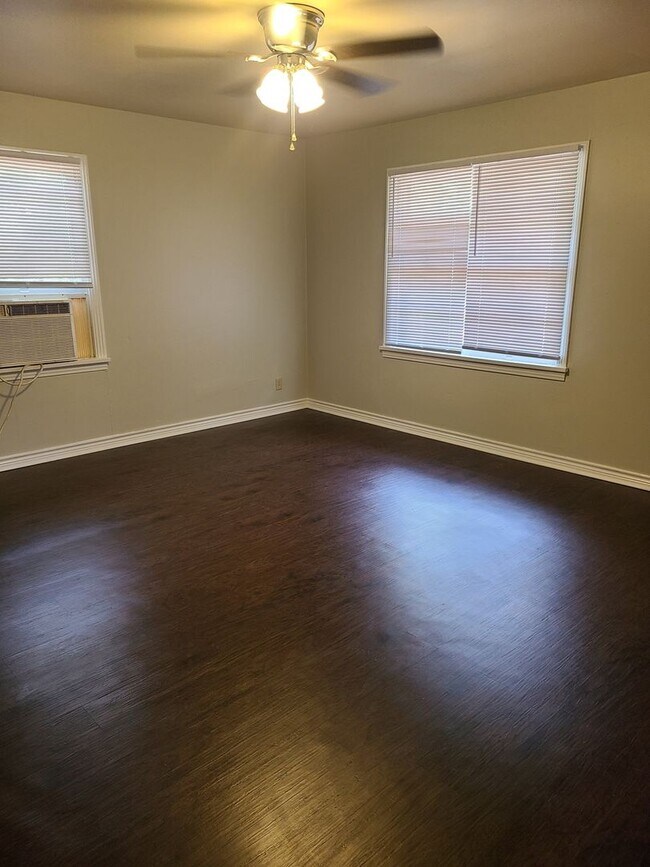 Photo - Cute 2 bedroom house!