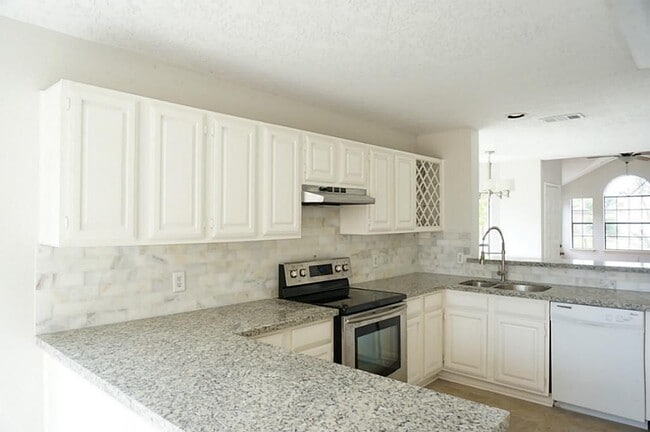 Building Photo - 1511 Bradney Dr