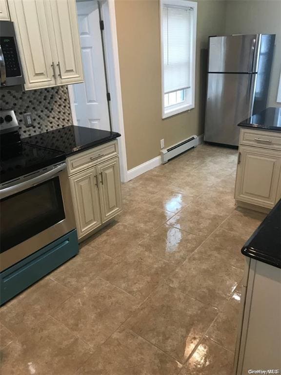 Photo - 175 Richmond Blvd