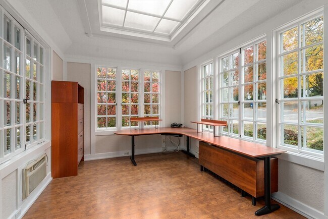 Photo - 161 Clinton Rd