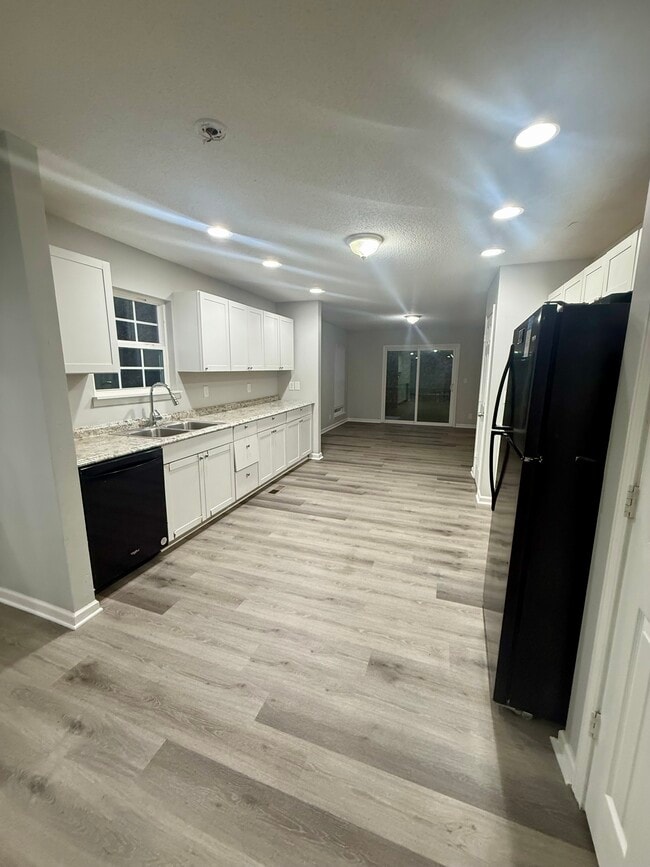 Photo - 3158 16th Ave Unit 100