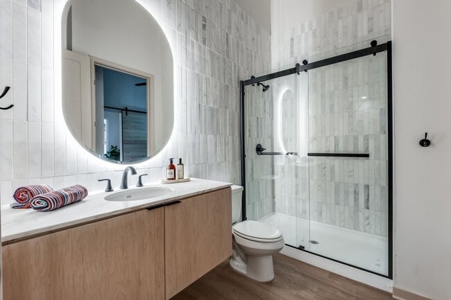 Canopy A2 Bathroom