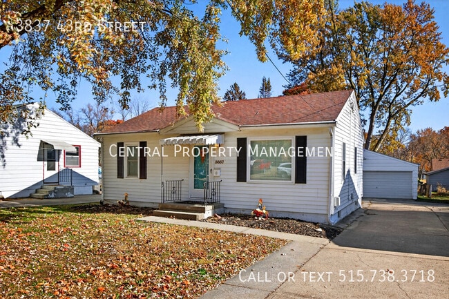 Photo - 3837 43rd St