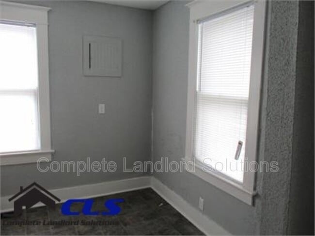 Photo - 1233 S 10th St