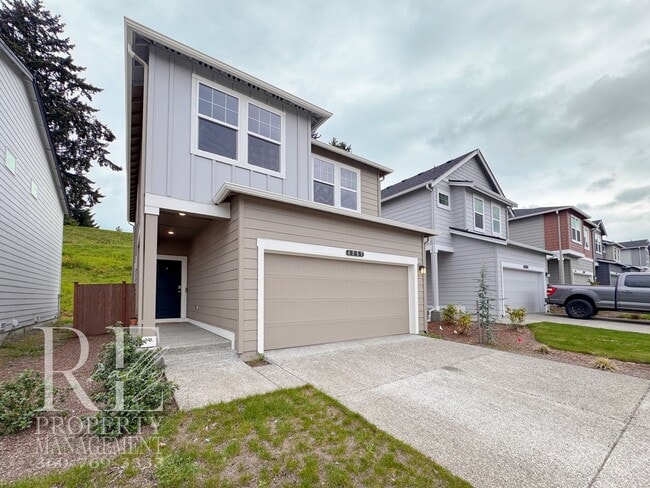 Photo - Bright 2024-Built Home with Modern Finishes & Fully Fenced Yard