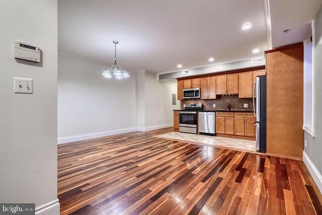 Building Photo - 2202 Park Ave Unit 102