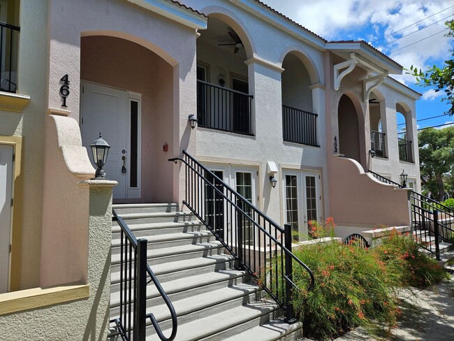 Photo - Seasonal Short-Term 2 Bedroom, 2.5 Bath Multi-Level Condo with Balcony and Patio located on Venic...