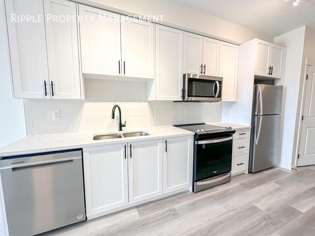 Building Photo - FANTASTIC 2 BEDS/ 1 BATH CONDO Unit 5402