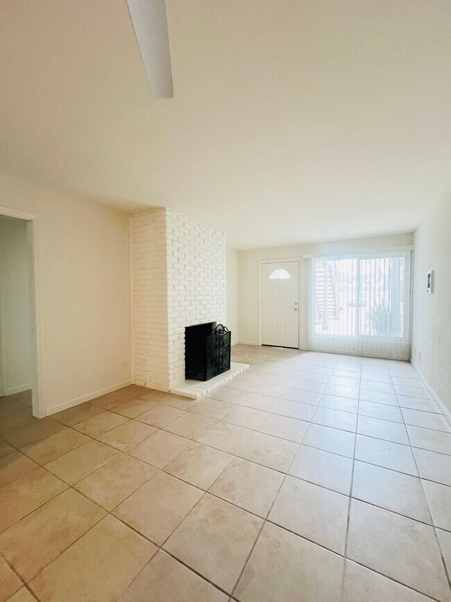 Photo - 825-827 San Fernando Place Unit 825 San Fernando Place