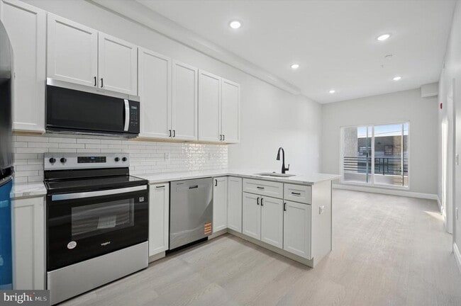 Building Photo - 103 N 63rd St Unit 5 Rental