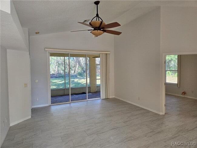 Photo - 2846 N Kittery Point