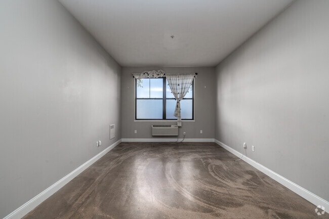 1BR, 1BA - 850SF - Living Room - Clinton Street Commons Apartments