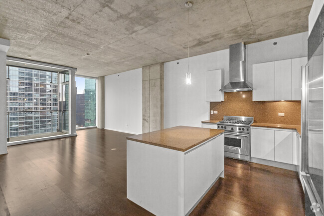 Building Photo - Beautiful streeterville condo Unit 3909