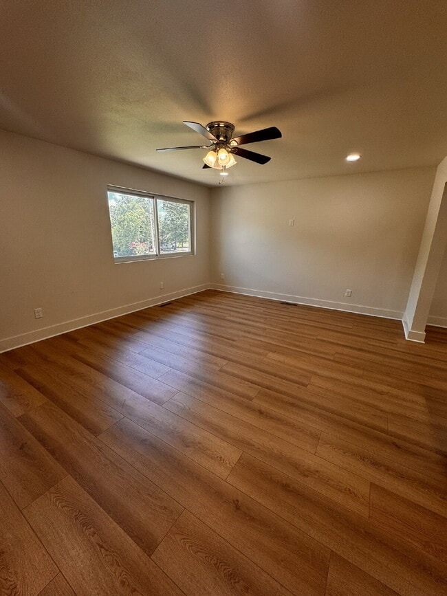 Photo - 14919 Dutchmans Dr