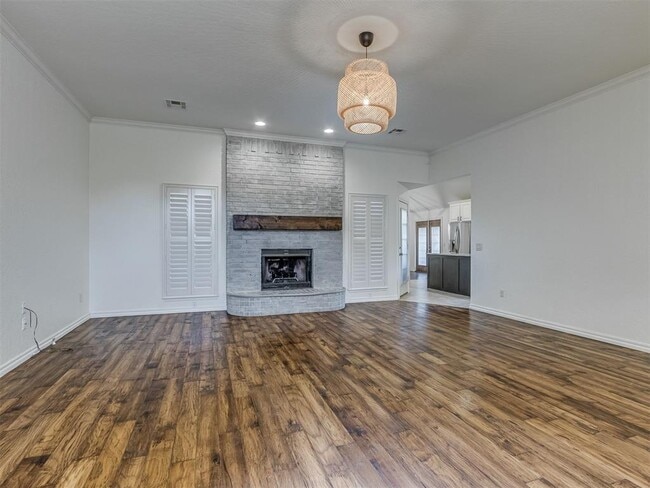 Photo - 3028 Weymouth Way