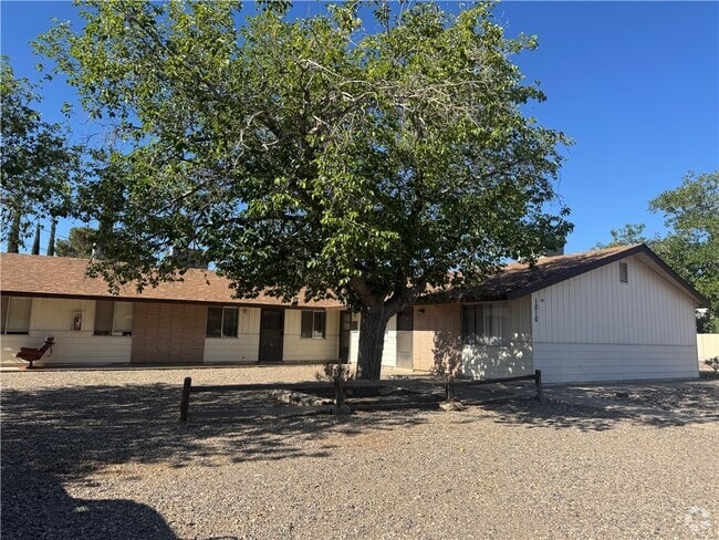 Building Photo - 1010 Kathleen Ave Unit 1C Rental