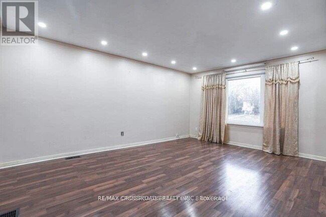 Photo - 28 Brenda Crescent