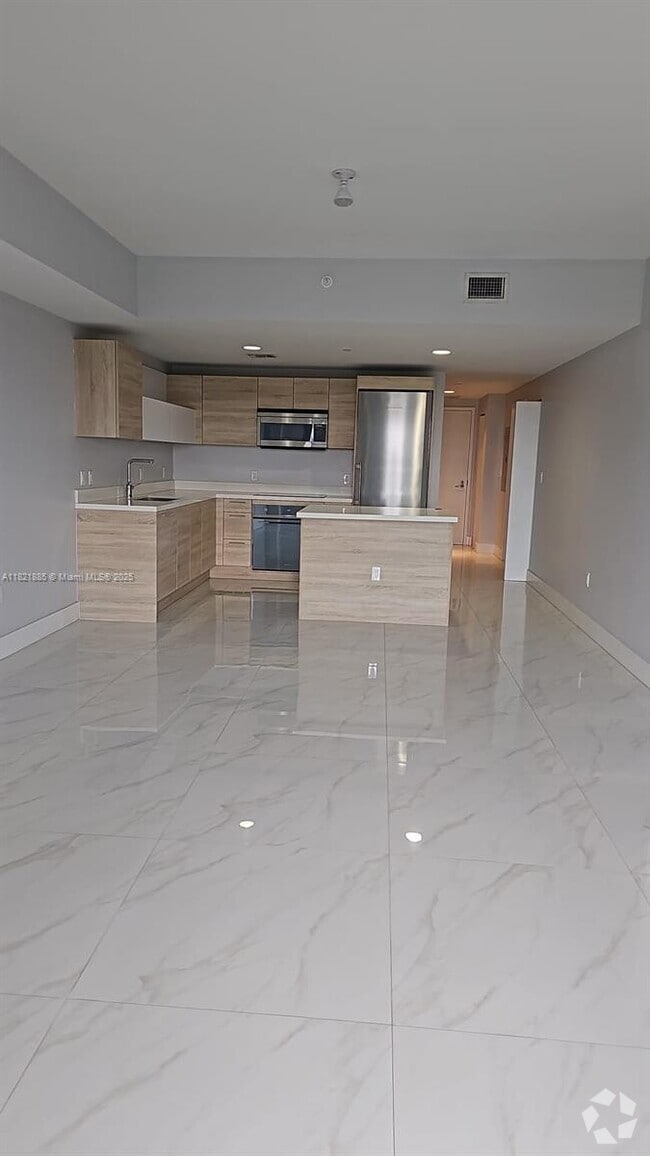 Building Photo - 16385 Biscayne Blvd Unit 902 Rental