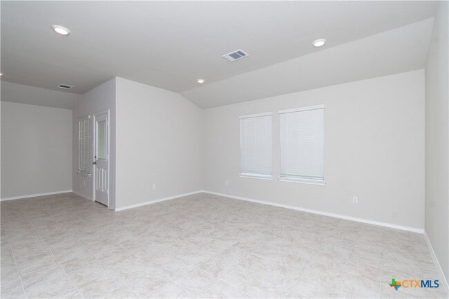 Photo - 1412 Rolling Thunder Dr