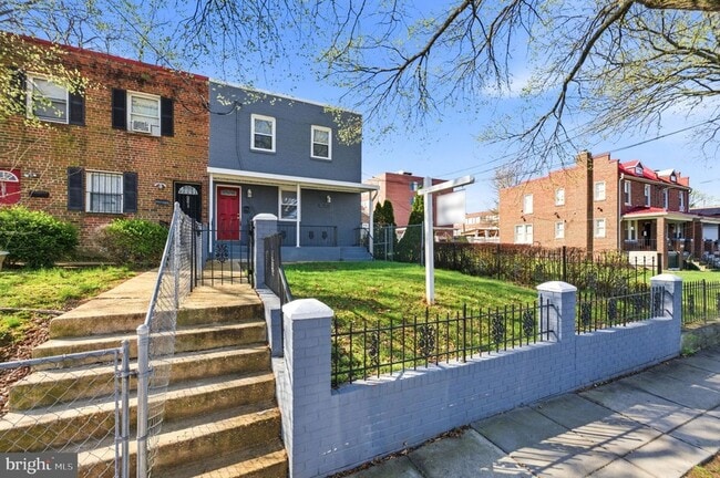 Photo - 4029 Grant St NE