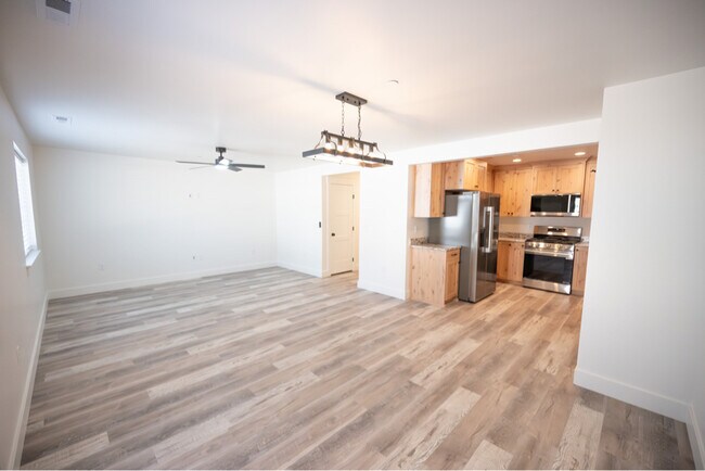 Photo - 520 E South Weber Dr Unidad A3