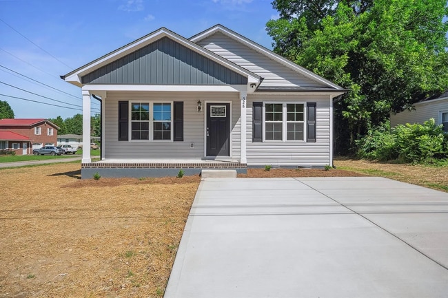Front - 528 S Caldwell St Rental