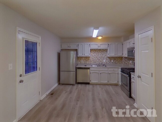 Photo - 241 Amy Blvd