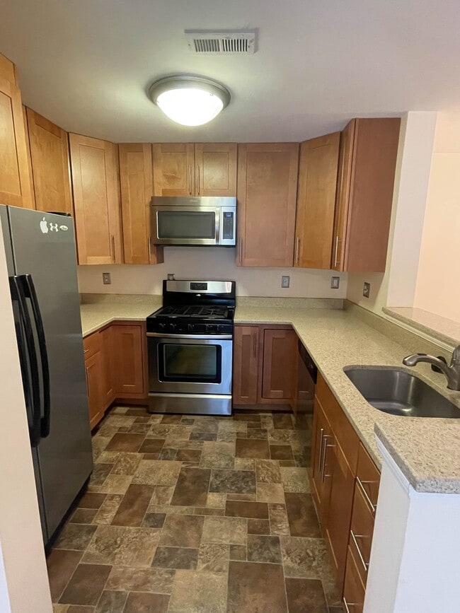 Building Photo - 18815 Sparkling Water Dr Unit G Rental