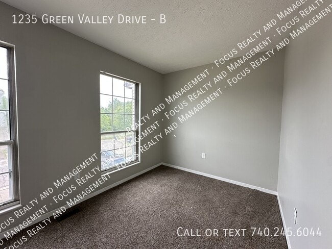 Photo - 1235 Green Valley Dr