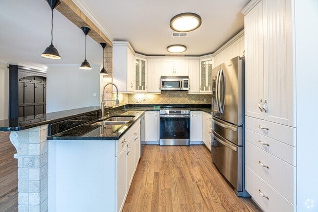 Building Photo - 7709 Wilmington Dr Rental