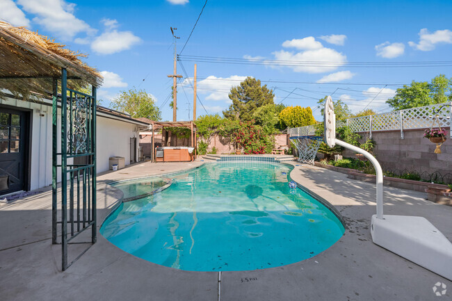 Building Photo - 44560 Lostwood Ave Rental