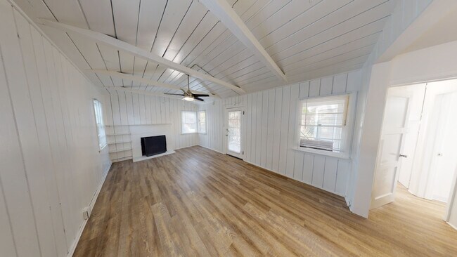 14651 Magnolia Blvd