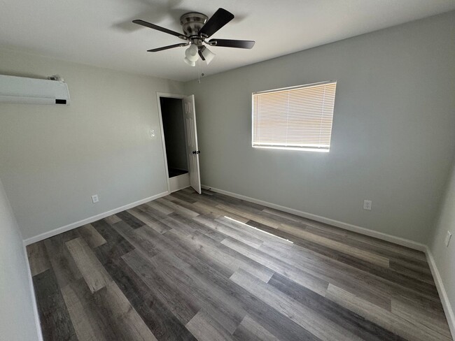 Photo - 2402 S 20th St