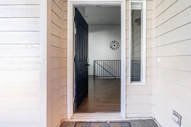 Photo - 16908 River Rock Dr