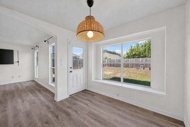 Photo - 6710 Highwind Bend Ln