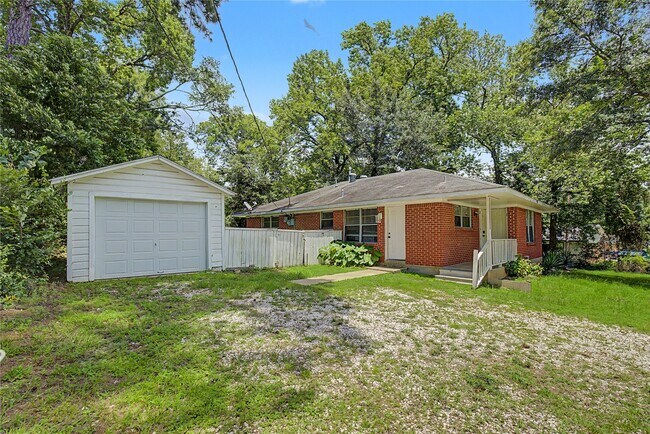 Photo - 802 Cline St