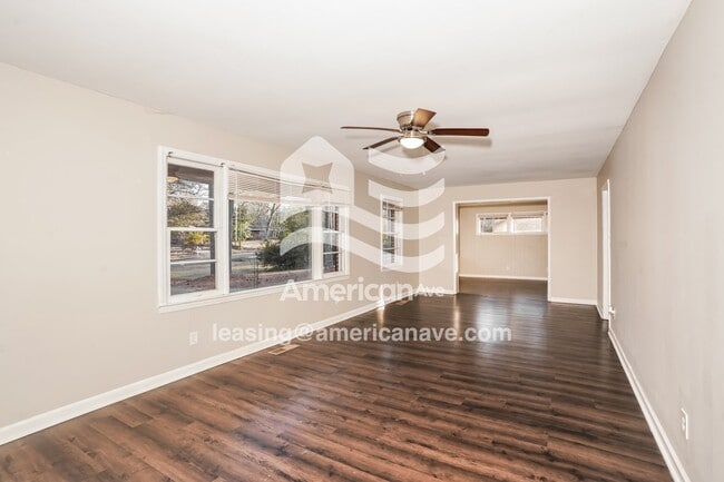 Photo - 209 Ashby Way