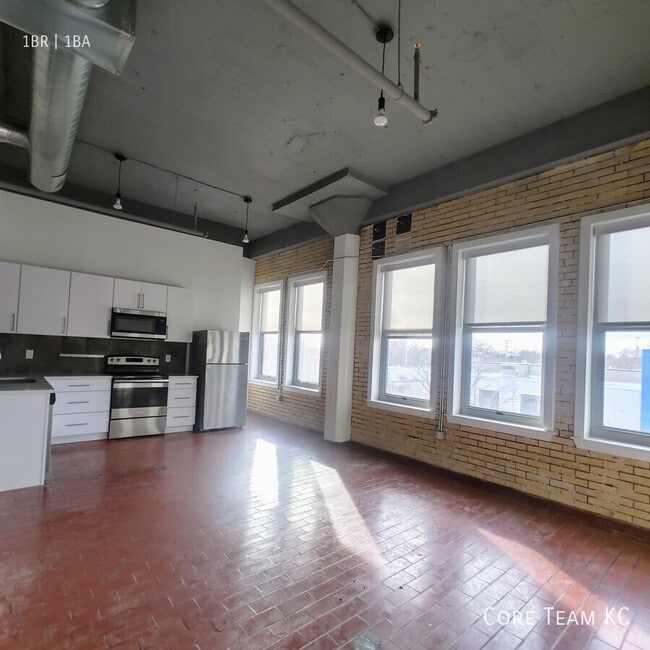 Photo - 1180 E 30th St Unit 242