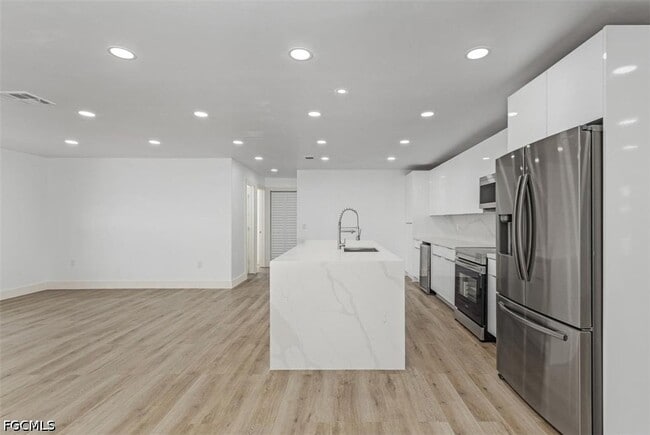 Photo - 6043 Birnam Wood Ln