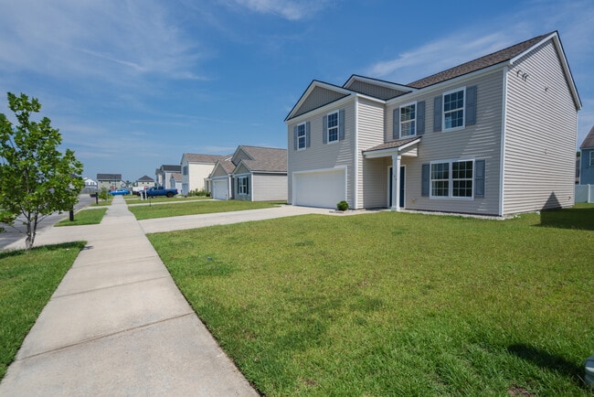 Photo - 135 Davila St