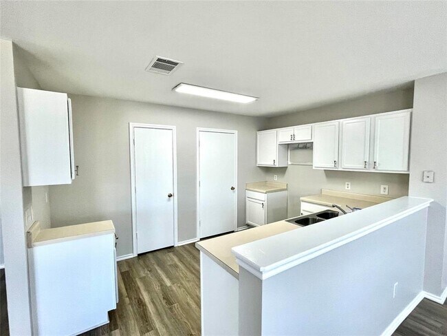 Photo - 12729 St Mary Dr