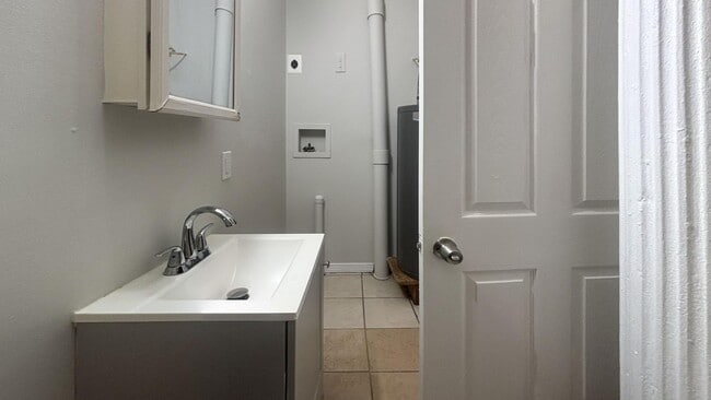 Photo - 1701-3 N 20th St Unidad 1701 N 20th St #1F